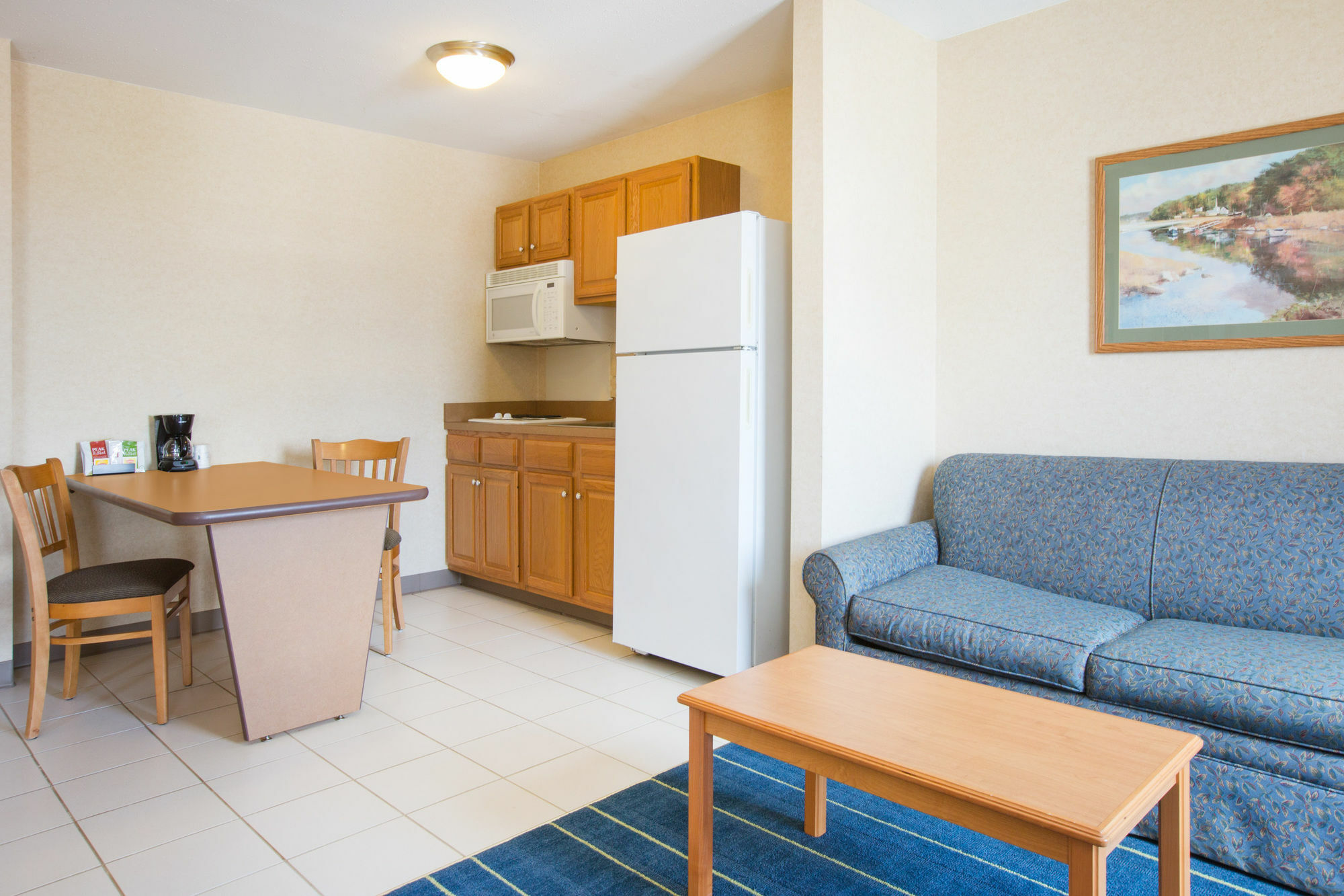 Days Inn & Suites By Wyndham Bridgeport - Clarksburg Exterior photo